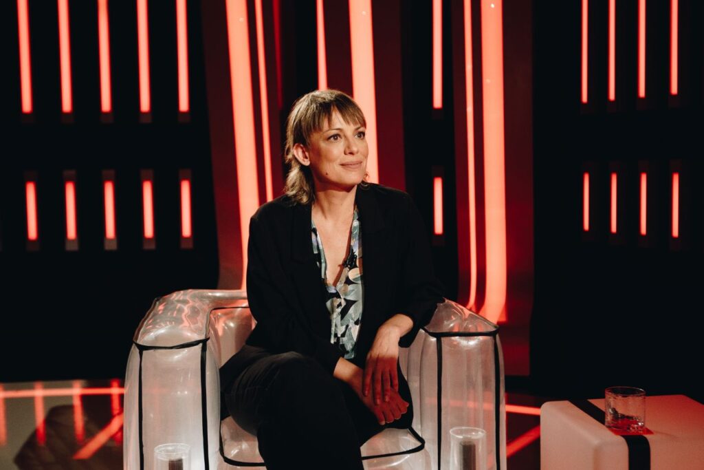 voz maestra carla sospedra lg